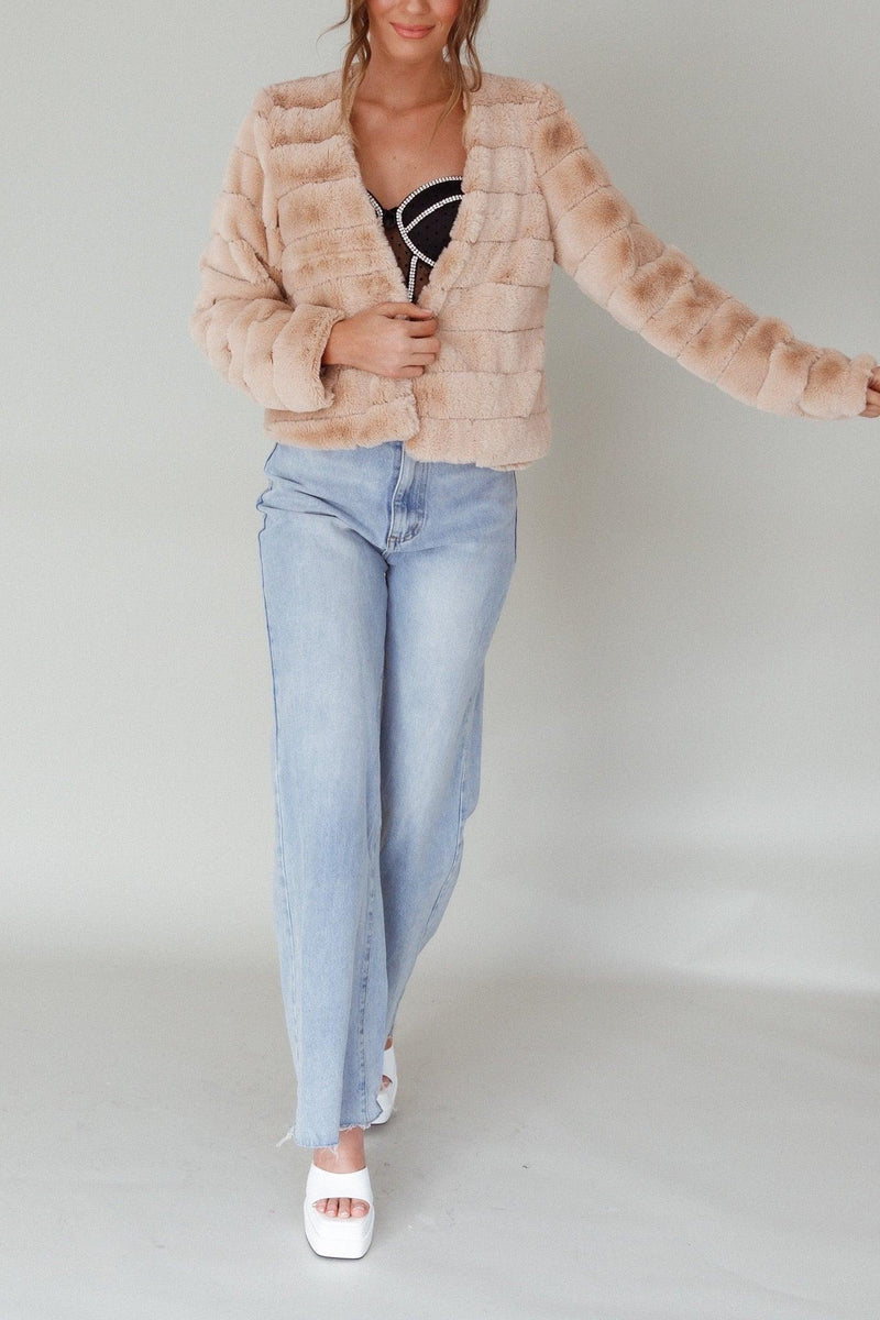 Montanica Faux Fur Coat - Light Grey - First Design